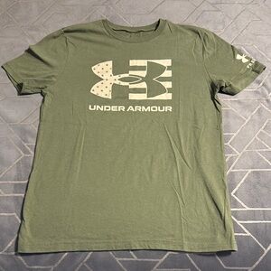 Under Armour Men's Green T-Shirt